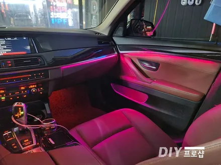 BMW F10 520D 엠비언트 라이트 무드등 풋등 시공 대구 다이프로샵 / 대구 남산동