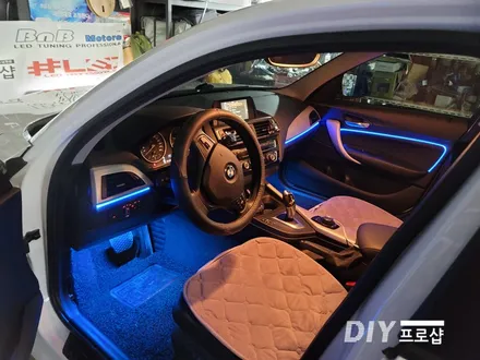 BMW 118D 순정 엠비언트 라이트 무드등 업그레이드 풋등 시공 대구 다이프로샵 / 대구 남산동