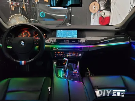 BMW F10 520D 레인보우 엠비언트 라이트 무드등 실내튜닝 실내조명등 / 대구 남산동