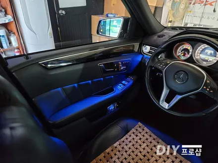 벤츠 W212 E300 실내 튜닝의 꽃! 엠비언트 라이트 무드등 시공 대구 다이프로샵 울산 부산 경남 경북 / 대구 남산동