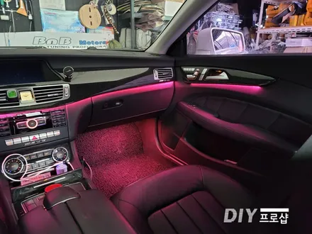 벤츠 CLS W218 엠비언트 라이트 무드등 풋등 시공 대구 다이프로샵 경북 경남 대전 울산 부산 / 대구 남산동