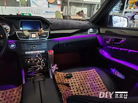 벤츠 W212 E300 실내 튜닝의 꽃! 엠비언트 라이트 무드등 시공 대구 다이프로샵 울산 부산 경남 경북 / 대구 남산동