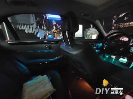 벤츠 W212 순정 엠비언트 라이트 무드등 광량 업그레이드 풋등 시공 대구 다이프로샵 대전 경북 경남 부산 울산 / 대구 남산동