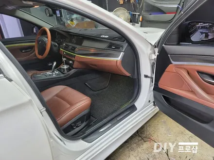 BMW F10 520D DMX엠비언트 라이트 무드등 풋등 시공 대구 다이프로샵 경남 부산 울산 대전 경북 / 대구 남산동