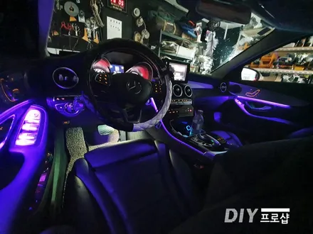 벤츠 C220 W205 엠비언트 라이트 무드등 RGB 가변 풋등 DIY 프로샵 대구 부산 경북 경남 울산 / 대구 남산동