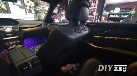 벤츠 E클래스 W212 E300 엠비언트 라이트 무드등 광량업그레이드  RGB 풋등 시공 대구 다이프로샵 KC인증( 대구 부산 포천 광주 남양주 용인 거제) / 대구 남산동