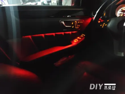 벤츠 W212 E클래스 순정 연동 엠비언트 라이트 무드등 광량 업그레이드 대구 다이프로샵 경북 경남 부산 울산 대전 / 대구 남산동
