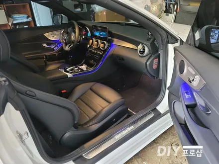 벤츠 W205 C클래스 DMX엠비언트 라이트 무드등 시공 비노출엠비언트 DMX대구대리점 다이프로샵 부산 울산 대전 경북 경남 / 대구 남산동