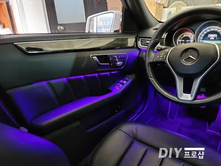 벤츠 W212 E300 엠비언트 라이트 무드등 풋등 시공 대구 다이프로샵 울산 부산 대전 경북 경남 / 대구 남산동