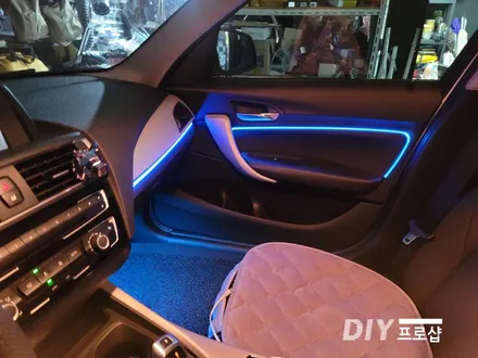 BMW 118D 순정 엠비언트 라이트 무드등 업그레이드 풋등 시공 대구 다이프로샵 / 대구 남산동