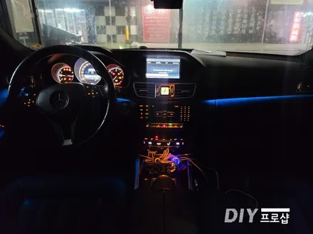 벤츠 W212 E클래스 순정 연동 엠비언트 라이트 무드등 광량 업그레이드 대구 다이프로샵 경북 경남 부산 울산 대전 / 대구 남산동