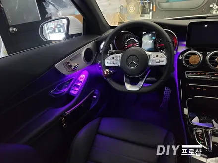 벤츠 W205 C클래스 DMX엠비언트 라이트 무드등 시공 비노출엠비언트 DMX대구대리점 다이프로샵 부산 울산 대전 경북 경남 / 대구 남산동