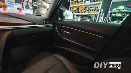 BMW 320D F30 스마트 엠비언트 라이트 무드등 RGB풋등 시공 대구 다이프로샵 / 대구 남산동