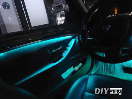BMW F10 520D 비노출 엠비언트 라이트 무드등 풋등 시공 대구 다이프로샵 경남 부산 울산 대전 경북 / 대구 남산동