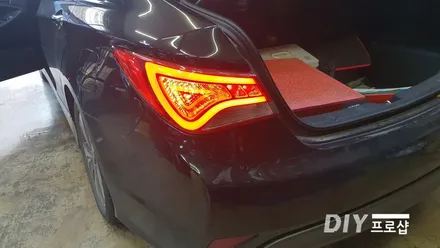 대구 YF소나타 브릴리언트 하이브리드 후미등 데루등 테일램프 LED 면발광 수리 LED브레이크등 수리 (대구 LED수리 대구LED튜닝) / 대구 남산동