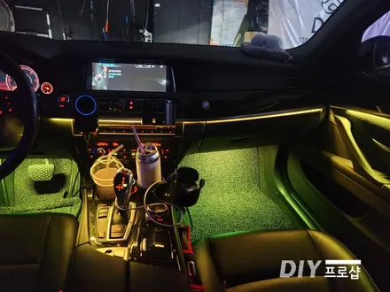 BMW F10 520D 비노출 엠비언트 라이트 무드등 풋등 시공 대구 다이프로샵 경남 부산 울산 대전 경북 / 대구 남산동