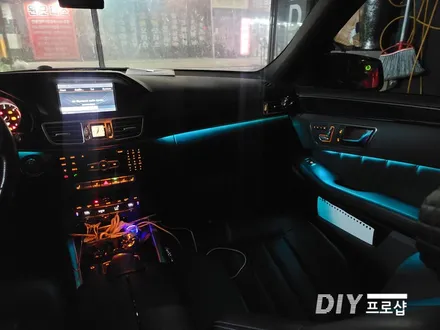 벤츠 W212 E클래스 순정 연동 엠비언트 라이트 무드등 광량 업그레이드 대구 다이프로샵 경북 경남 부산 울산 대전 / 대구 남산동
