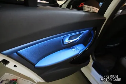 BMW F30전용 가변엠비언트+블루몰딩 부산 수입차 드레스업 튜닝 모터케어 / 부산 사상구