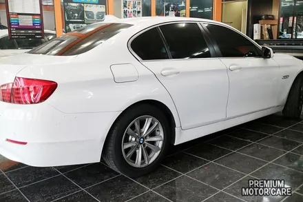 BMW520d 전면 새턴 솔라가드썬팅 부산사상모터케어 / 부산 사상구