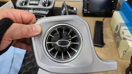 대구 벤츠 G바겐 63AMG 엠비언트 터빈 송풍구 순정 연동으로 실내 감성 업그레이드!