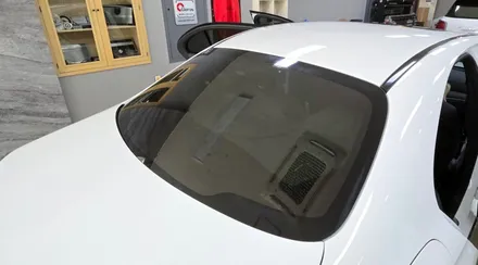 대구썬팅 벤츠 E220D W213 뒷유리 후면열선 열차단썬팅 글라루스 콜렉션 시공!