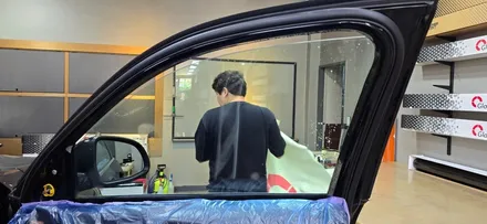 대구썬팅 BMW X6 우수한 시인성 & 열차단율 높은 반사필름 글라루스 레티나 그리고 블랙박스보조배터리 케어셀 장착!
