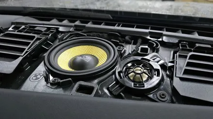 BMW G60 5시리즈 밋밋한 사운드 극복으로 AVI BM100 프론트 & 센터 스피커튜닝!