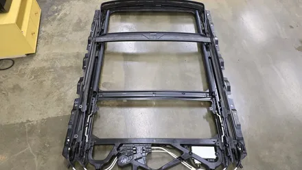 대구 수입차 천장 처짐 수리 BMW X1 썬루프 커버 및 천장 전체 스웨이드 시공으로 해결!