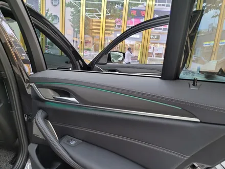 광주랩핑 / BMW 530I 실내랩핑 / 광주전체랩핑/ 광주실내랩핑/ 랩핑/ 전체랩핑/ 실내랩핑/ 크롬죽이기/ 루프스킨/ 광주서구랩핑 / 광주 서구 치평동