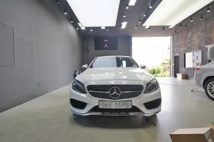 벤츠 C200 (W205) 송풍구 엠비언트 64색 업그레이드, 부메스터 스피커 시공