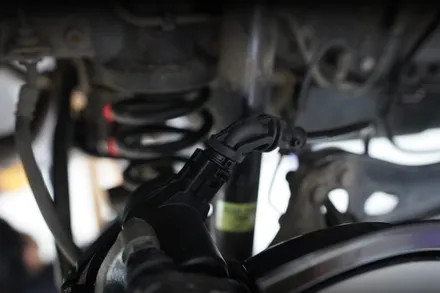 그랜저hg 오토홀드  사용을 위해서 전자파킹 (EPB) 시공합니다.