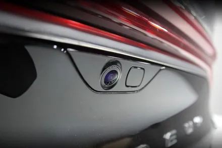 그랜저ig 어라운드뷰도 순정부품으로 깔끔하게 시공 합니다.