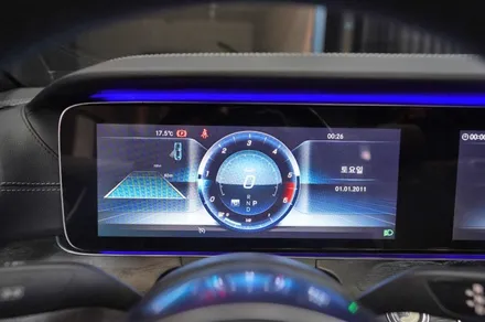벤츠 E220D 카브리올레 - 와이드콕핏 디지털 계기판 교체