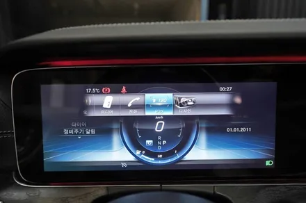 벤츠 E220D 카브리올레 - 와이드콕핏 디지털 계기판 교체