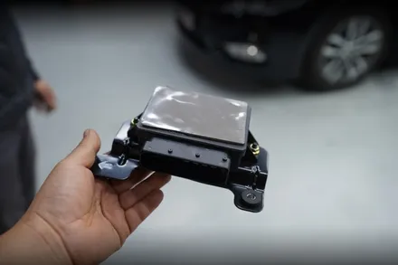 그랜저hg 오토홀드  사용을 위해서 전자파킹 (EPB) 시공합니다.