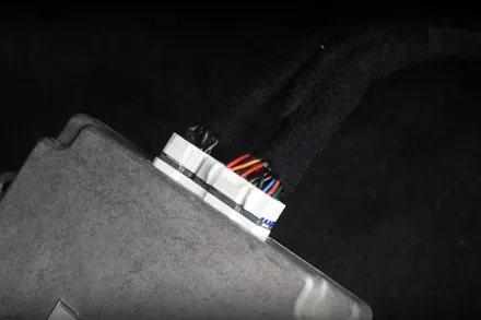 G80 로얄블루 디젤차량에 전동트렁크 + 어라운드뷰 순정부품 , 순정옵션 시공..