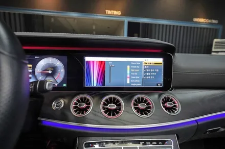 벤츠 E220D 카브리올레 - 와이드콕핏 디지털 계기판 교체