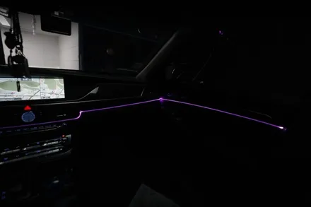 제네시스 eq900 엠비언트 라이트 무드등, 전동트렁크, 고스트도어 순정옵션 시공..