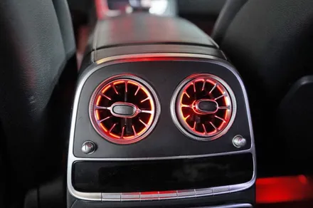 벤츠 S550 (W222) - 마이바흐 개조된 차량 송풍구 엠비언트, 부메스터 스피커 시공