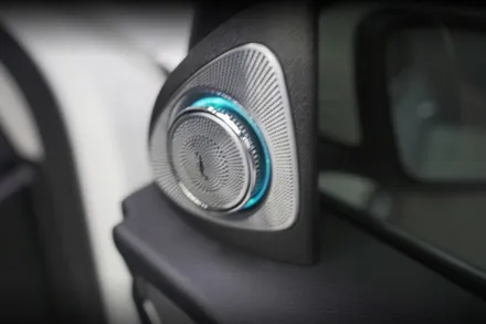벤츠GLC220D , 송풍구 엠비언트 + 3D부메스터 스피커 & 12.3인치 모니터 교체와 안드로이드 네비매립