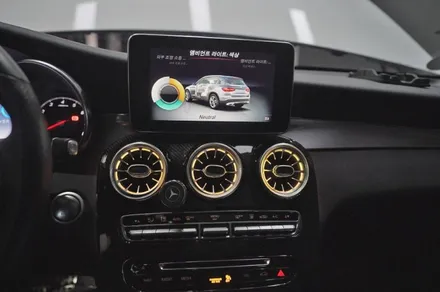 벤츠 GLC350e 카플레이 , 송풍구 엠비언트 (64색 업그레이드), 부메스터 스피커 시공