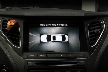 그랜져HG 2015년식- 네비매립 , 옴니뷰 어라운드뷰, 순정HID 헤드램프 시공..