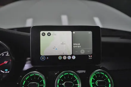 벤츠 GLC350e 카플레이 , 송풍구 엠비언트 (64색 업그레이드), 부메스터 스피커 시공