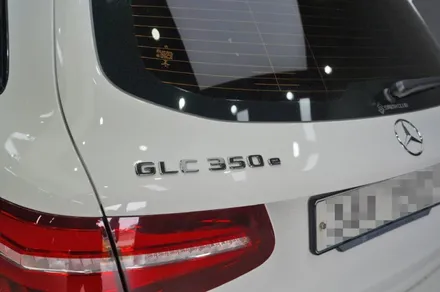 벤츠 GLC350e 카플레이 , 송풍구 엠비언트 (64색 업그레이드), 부메스터 스피커 시공