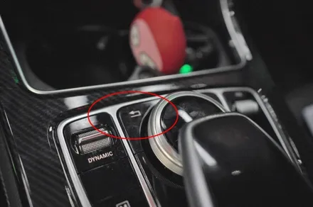 벤츠 GLC350e 카플레이 , 송풍구 엠비언트 (64색 업그레이드), 부메스터 스피커 시공