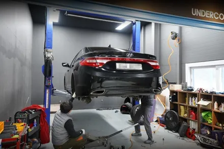 그랜저hg 오토홀드  사용을 위해서 전자파킹 (EPB) 시공합니다.