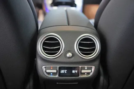 W213 벤츠E350 송풍구 엠비언트 , 부메스터 스피커는 국룰..