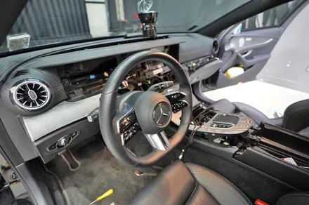 벤츠 E350 , W213 엠비언트 (송풍구, 부메스터 스피커) 시공