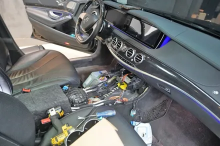 W222 벤츠 S500 송풍구 엠비언트, 부메스터 스피커 + 카플레이 시공