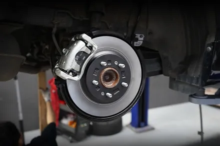 그랜저hg 오토홀드  사용을 위해서 전자파킹 (EPB) 시공합니다.